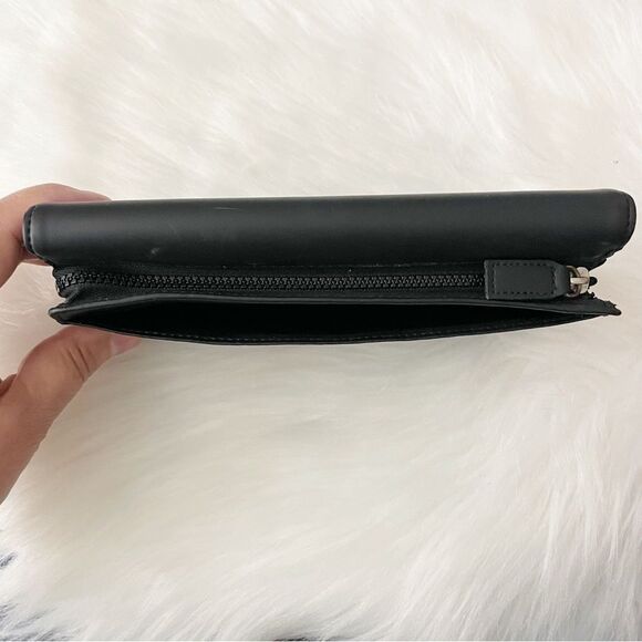NWOT Fossil Black Vegan Leather Bi-Fold Wallet - Picture 3 of 6